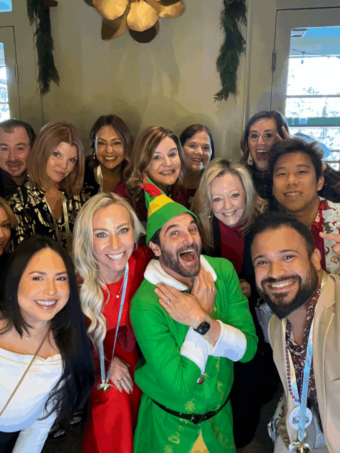 Q4 Holiday Social 2025